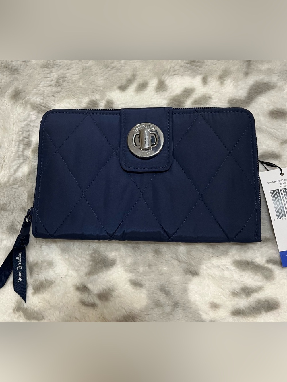 NWT Vera Bradley Ultralight RFID Navy Quilted Turn-Lock Wallet